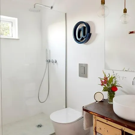Almoada - Eclectic Boutique Villa *