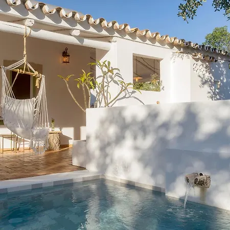 Almoada - Eclectic Boutique